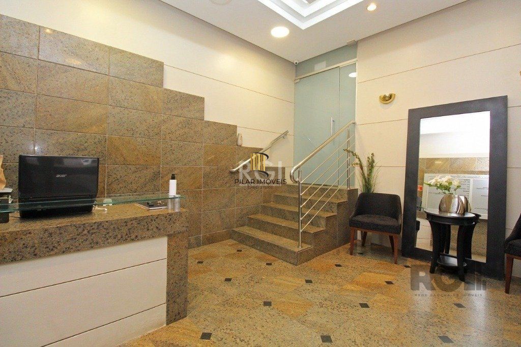 Sala Comercial 39m² - 2 módulos, recepção e 1 vaga no bairro Auxiliadora