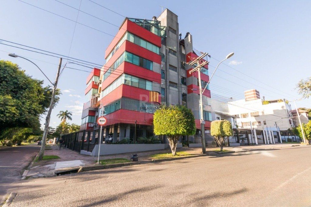 Apartamento de 124m² com 03 dormitórios, sendo 01 suíte e 01 vaga de garagem no bairro Jardim Itu