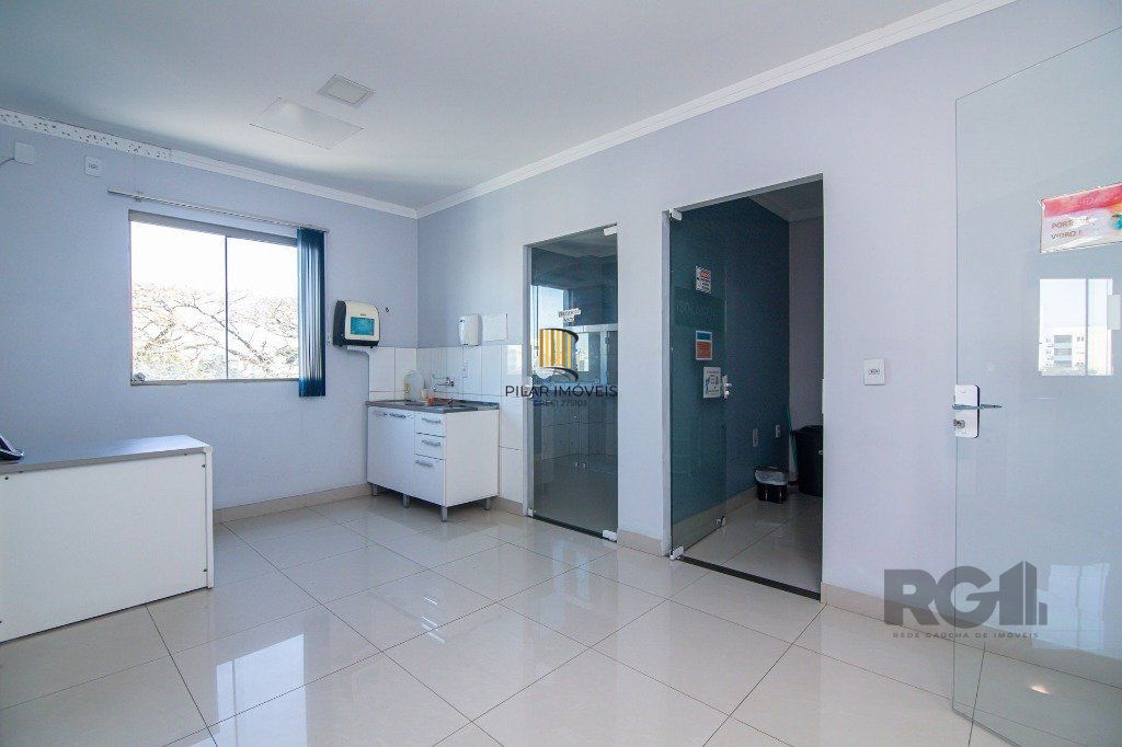 Prédio Comercial no bairro Cavalhada