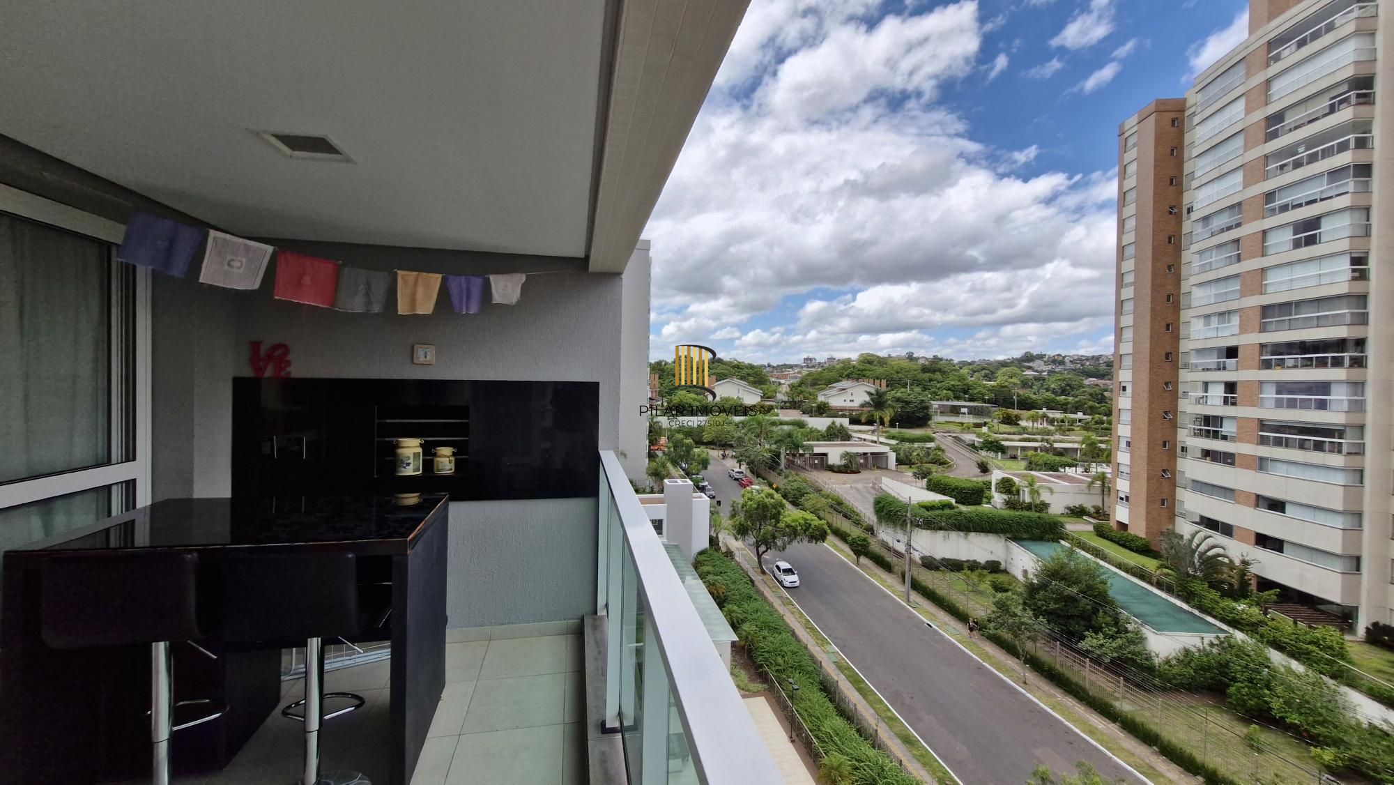 Apartamento mobiliado no Central Parque, 3 dormitorios sendo 1 suíte, banheiro social, lavabo, 114,00m² área privativa, 2 garagens