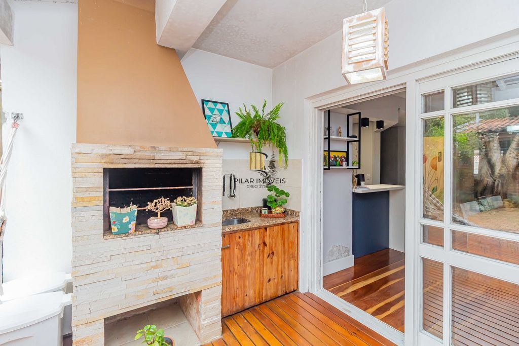 Casa de 3 dormitórios à venda no Bairro Serraria - Porto Alegre