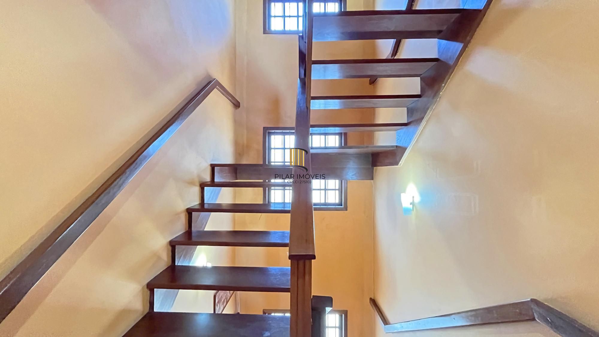 Casa 3 dormitórios no bairro Teresópolis