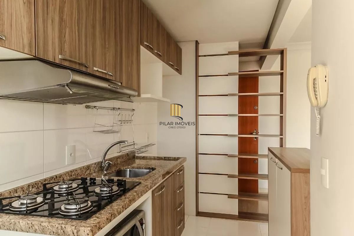 Apartamento de  01 dormitorio com vaga de garagem na Azenha - Porto alegre.