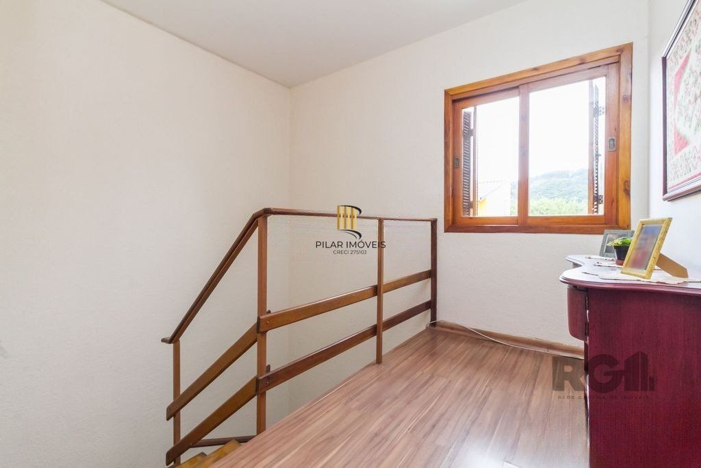 Casa 4 dormitórios no bairro  Aberta dos Morros