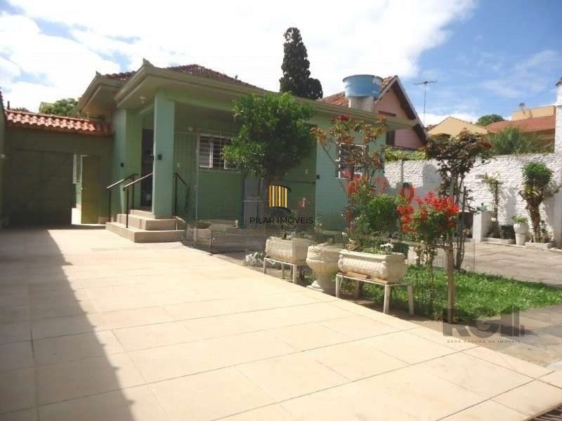 Casa 3 dormitórios no bairro Partenon