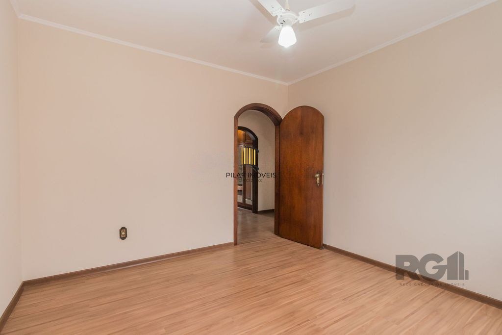 Casa com 287m², 5 dormitórios, piscina, 4 vagas no bairro Jardim Itu