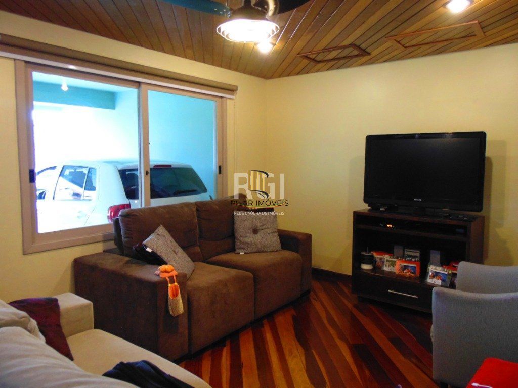 Casa Condominio para Venda - 190.4m², 3 dormitórios, sendo 1 suites, 4 vagas - Nonoai