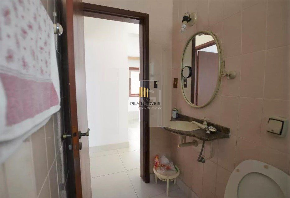 Casa para Venda - 267m², 4 dormitórios, sendo 1 suites, 2 vagas - Tristeza