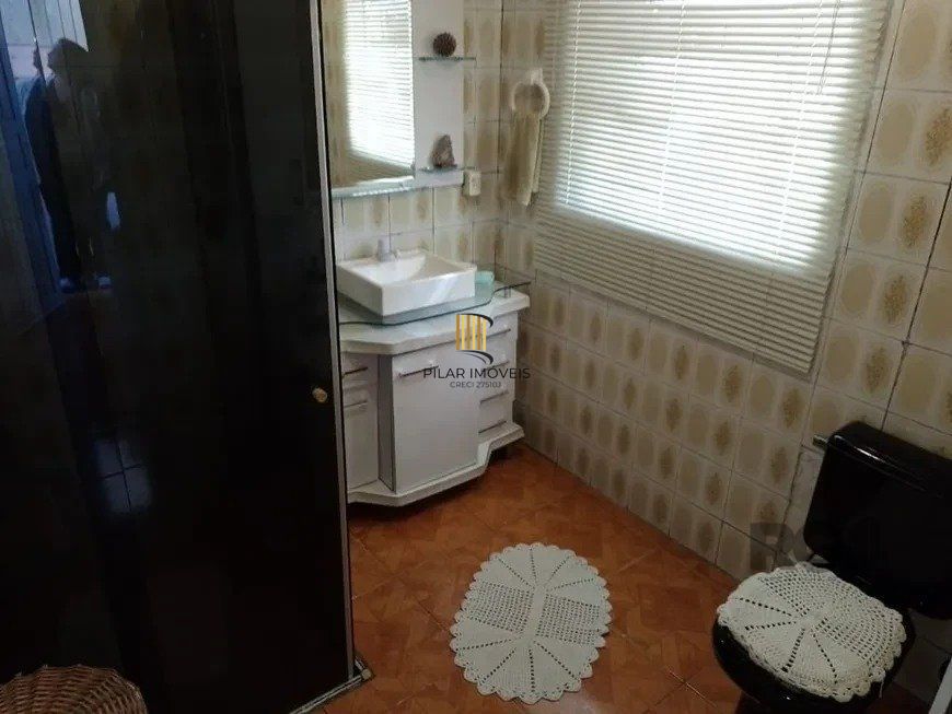 Casa 169m² - 2 dormitórios, 2 vagas no bairro Cavalhada