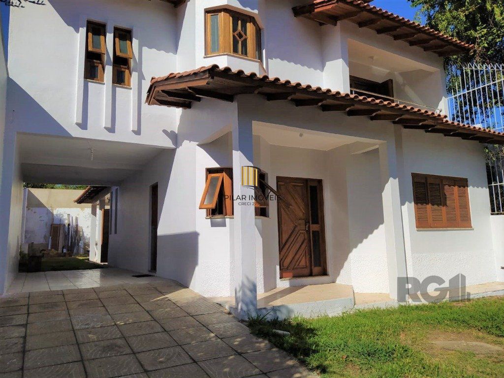 Casa 234m² - 3 dormitórios, 1 suíte e vaga para 6 carros no Jardim São Pedro - Pilar Imóveis