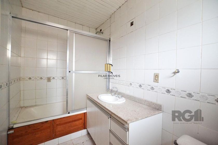 Casa de 200m² - 4 dormitórios, 4 vagas no bairro Espírito Santo