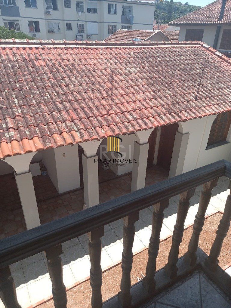 Casa 3 dormitórios no bairro Nonoai