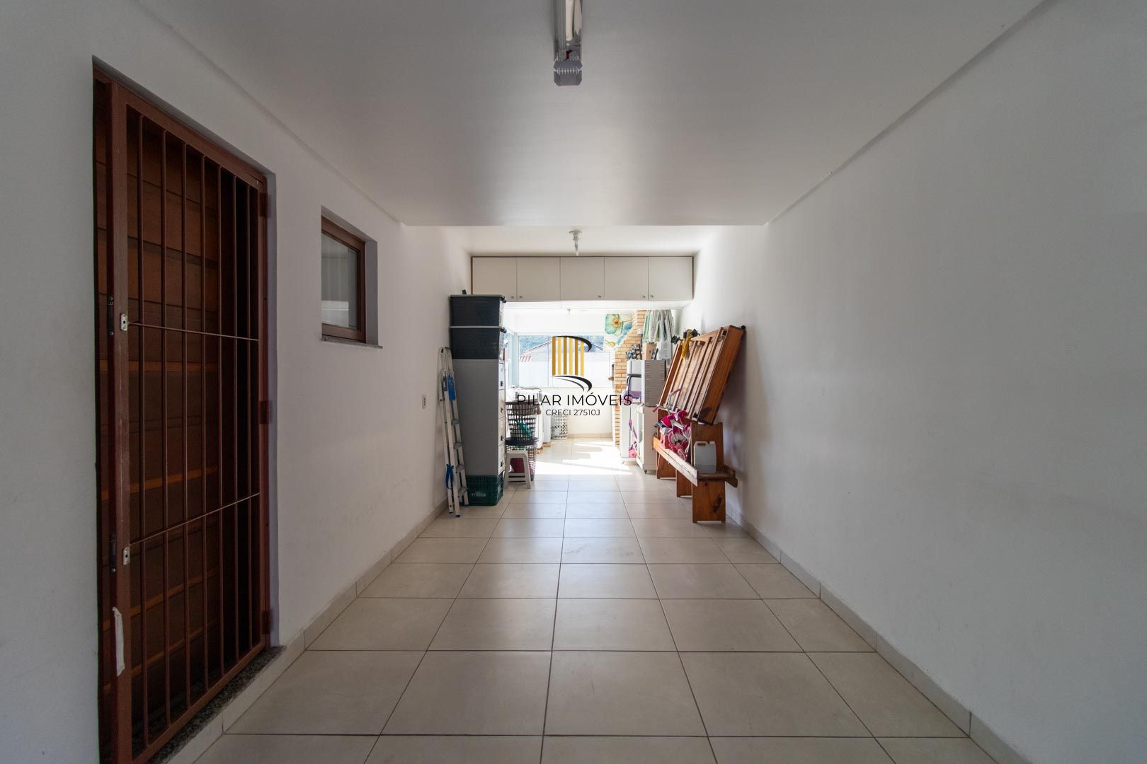 Casa de 03 dormitorios com suite e piscina no bairro Hipica - Porto alegre/Rs