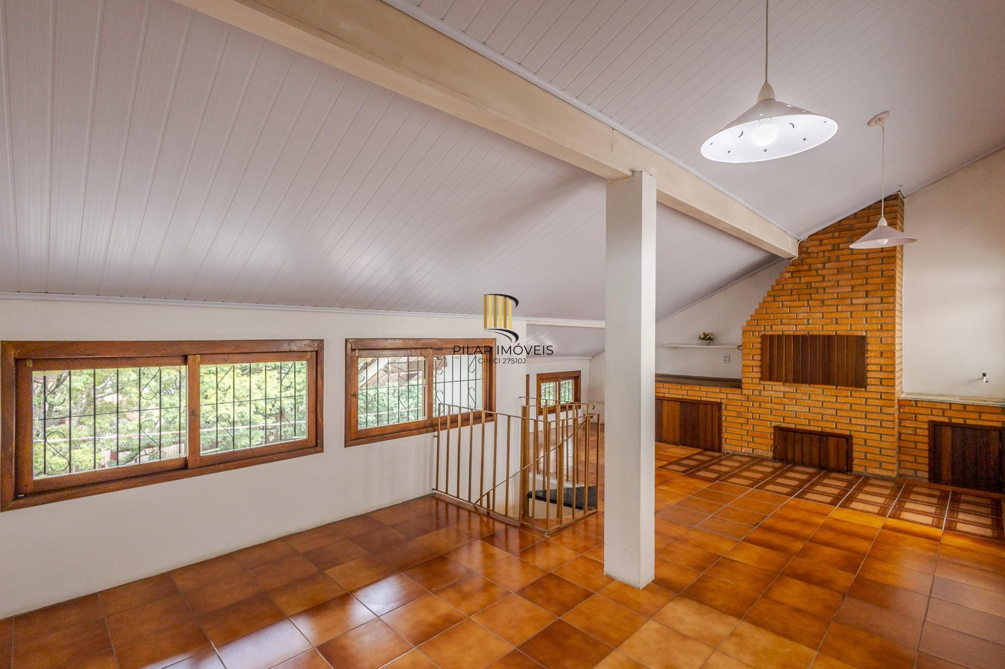 Casa para Venda - 210m², 4 dormitórios, 2 vagas - Petrópolis - Pilar Imóveis