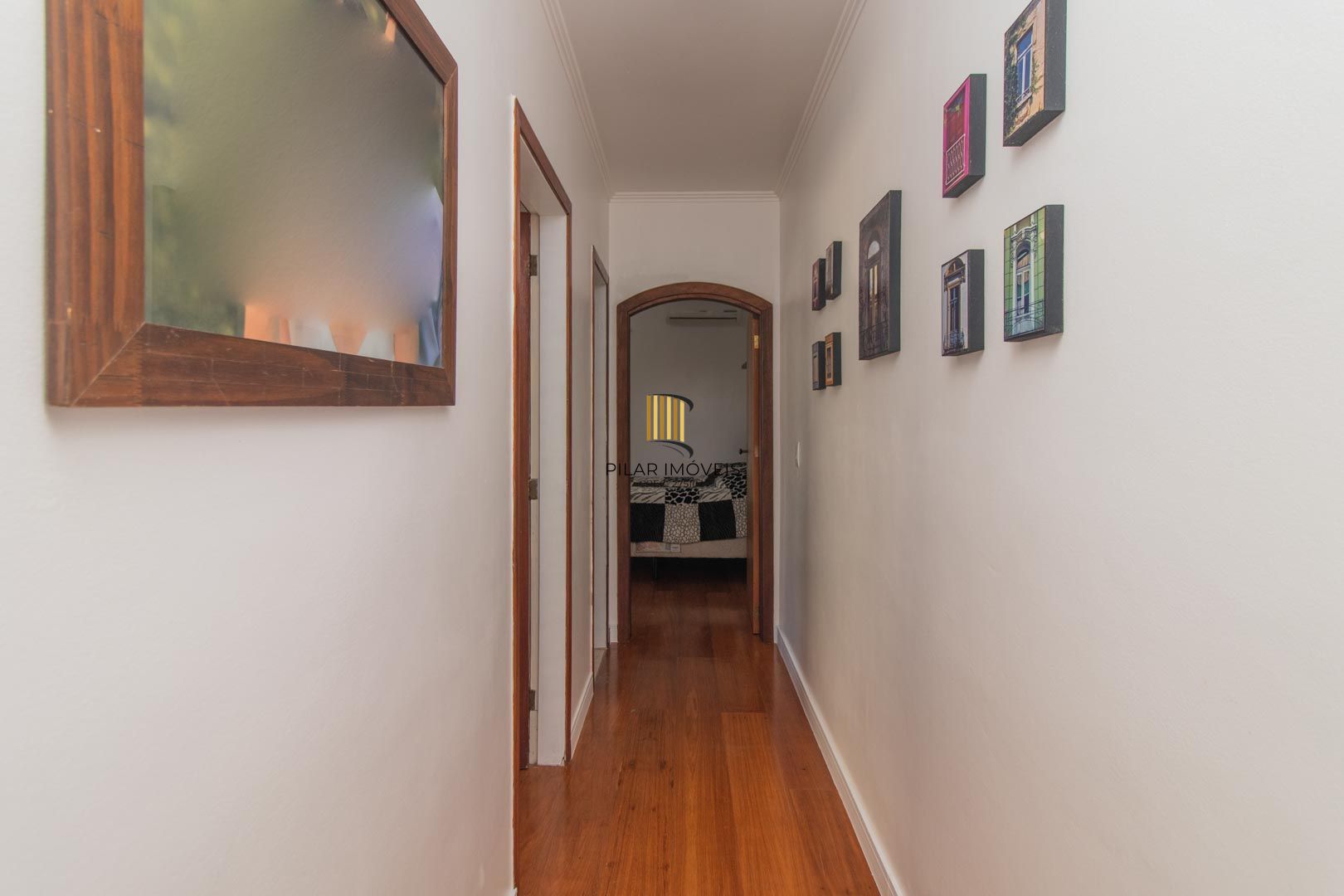 Apartamento de 2 dormitórios á venda no Bairro Teresópolis - Porto Alegre.