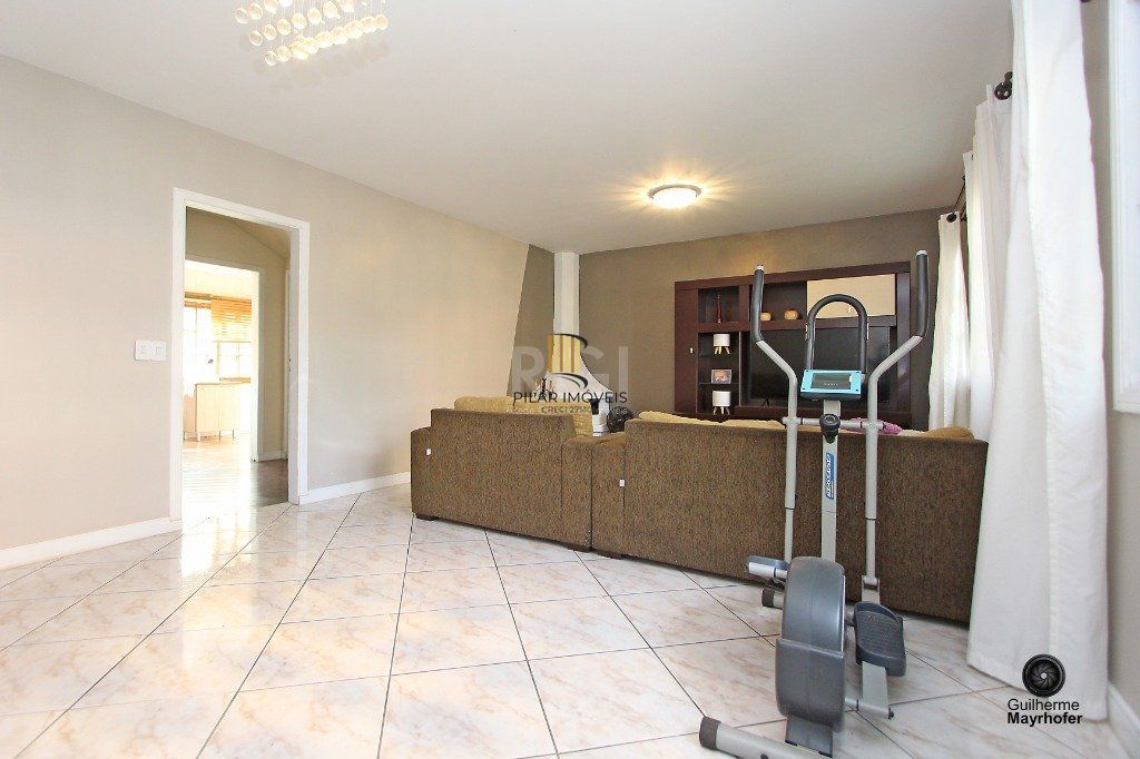 Casa para Venda - 400m², 5 dormitórios, sendo 1 suites, 3 vagas - Jardim Itu Sabará