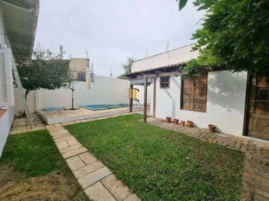 Casa 3 Dormitórios com Piscina à Venda no Guarujá – Zona Sul de Porto Alegre