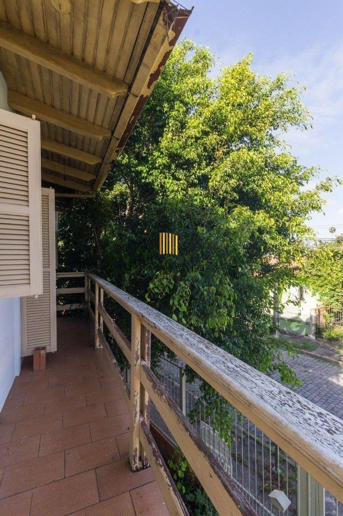 Casa de 3 dormitórios, bairro Sarandi