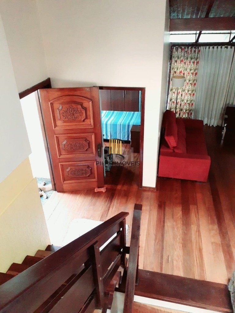 Casa para Venda - 260m², 4 dormitórios, sendo 1 suites, 4 vagas - Nonoai