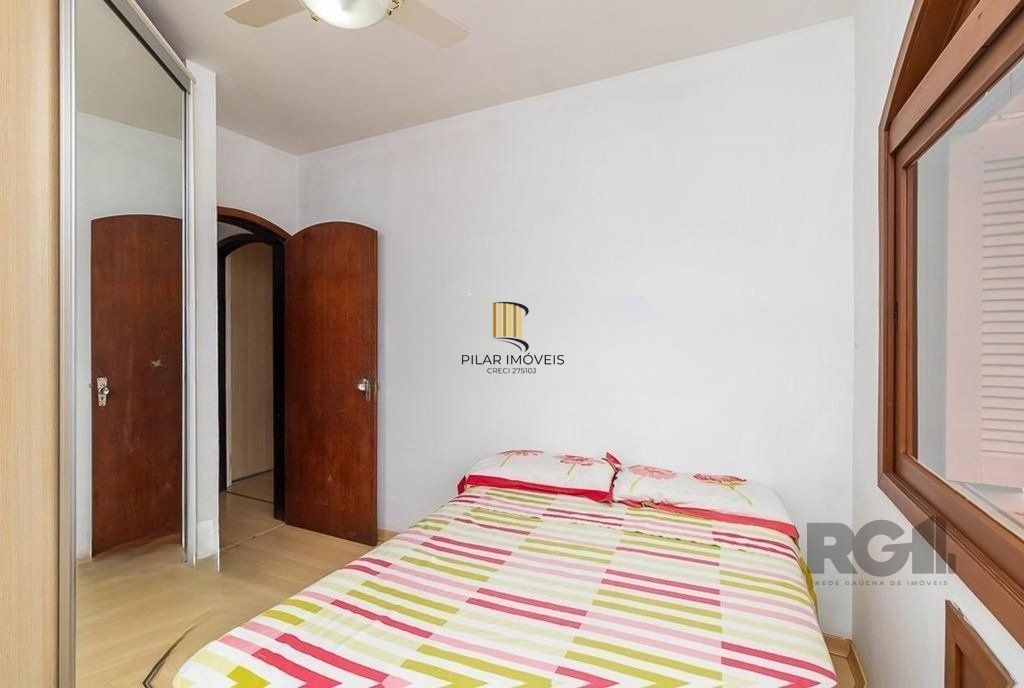 Casa de 245m² com 5 dormitórios no bairro Sarandi