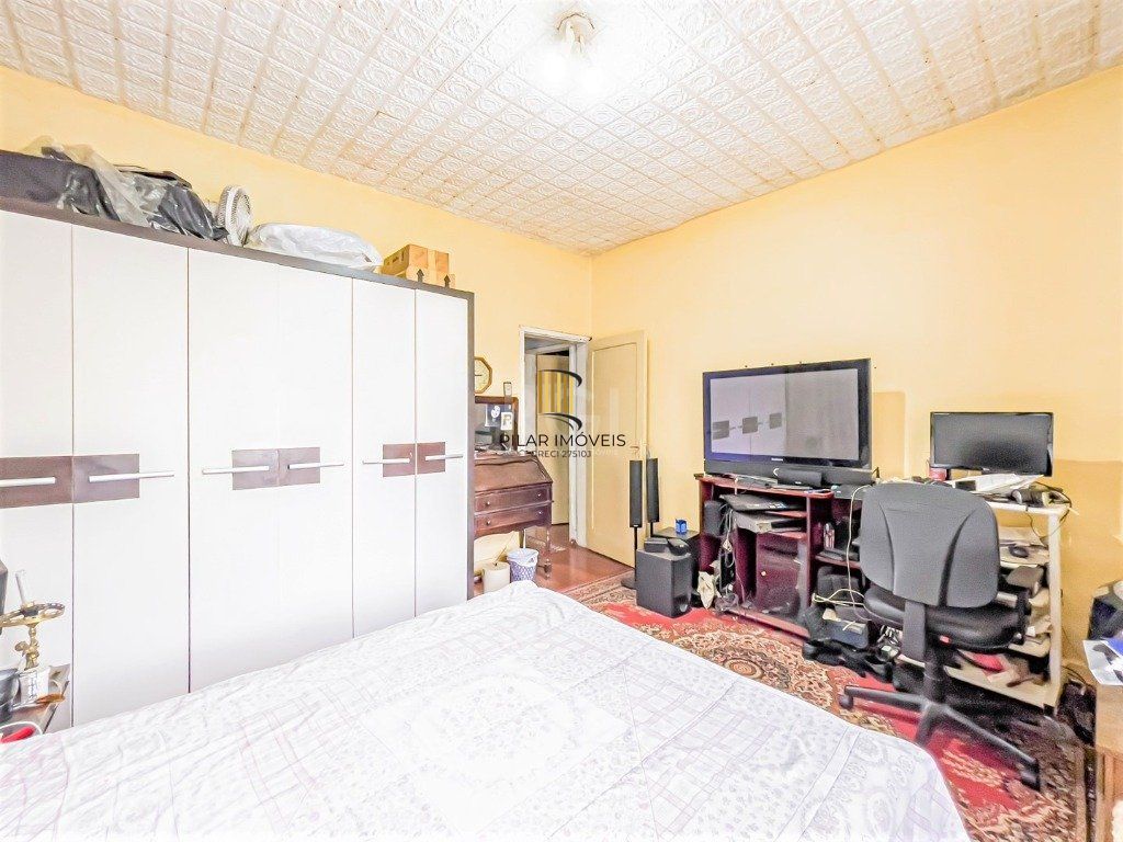Casa para Venda - 212m², 3 dormitórios, 3 vagas - Azenha