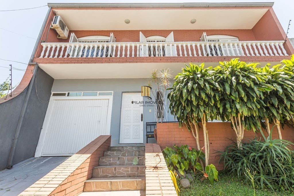 Casa 210m² - 3 dormitórios, 2 vagas