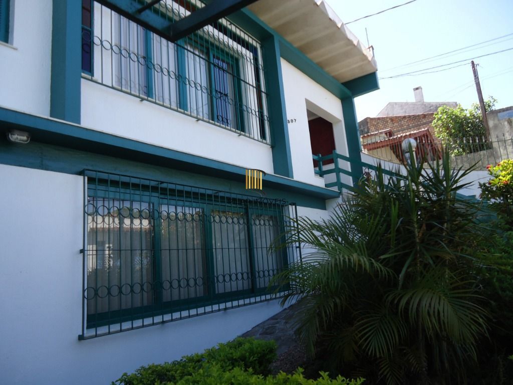 Casa para Venda - 750m², 4 dormitórios, sendo 2 suites, 5 vagas - Santa Tereza