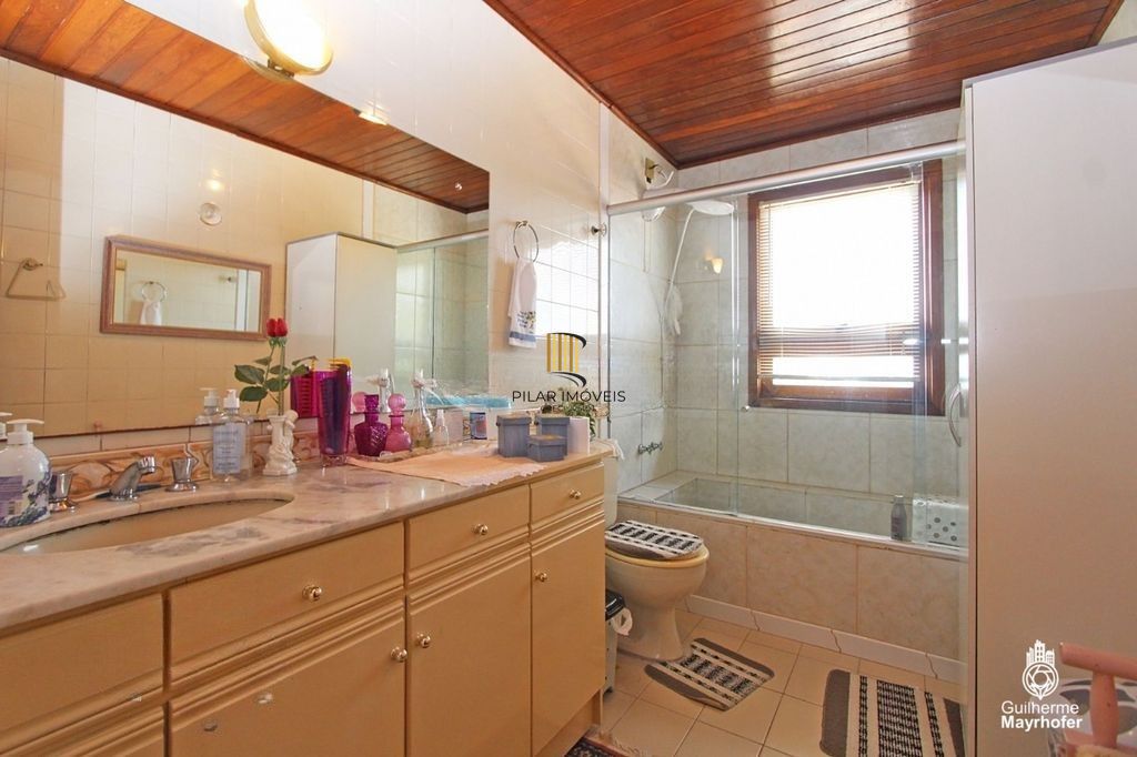 Casa para Venda -  3 dormitórios, sendo 1 suites, 2 vagas - São Caetano