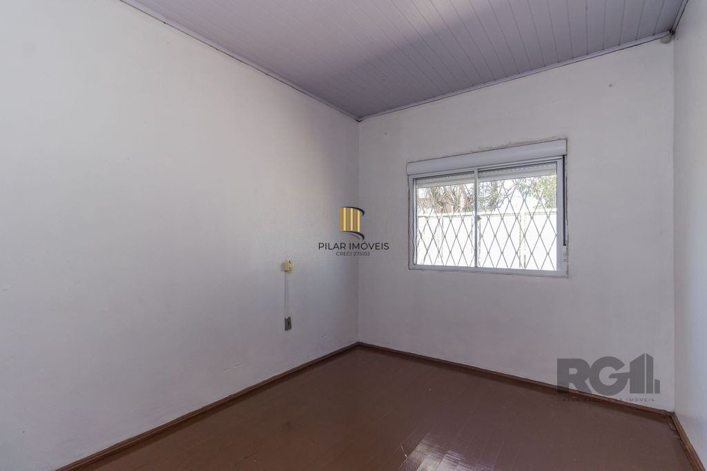 Casa de 5 dormitórios no bairro Sarandi