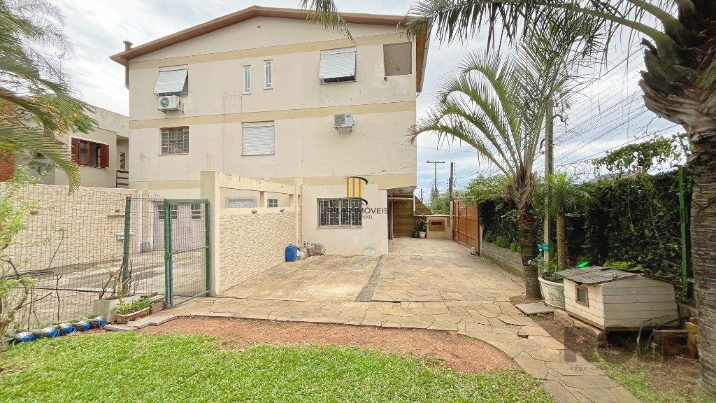 Casa 3 dormitórios no bairro Santa Tereza