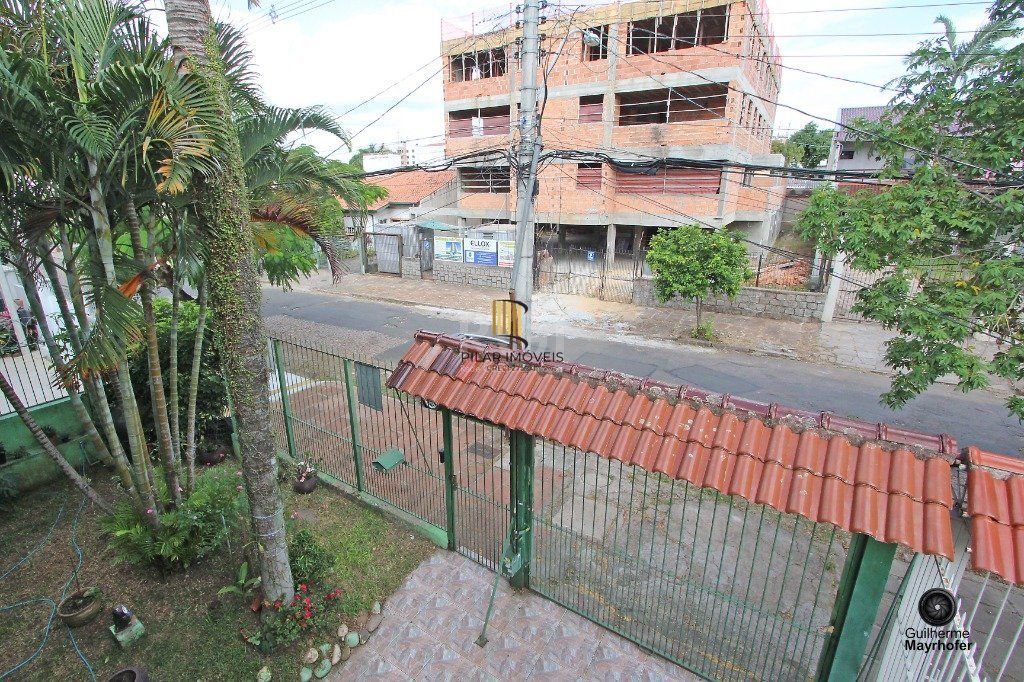 Casa para Venda - 400m², 5 dormitórios, sendo 1 suites, 3 vagas - Jardim Itu Sabará