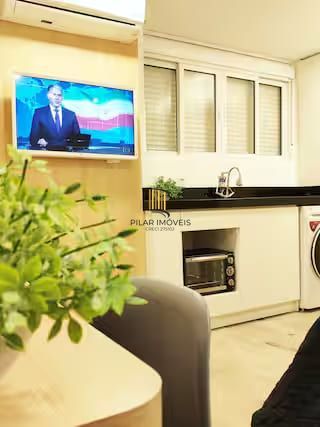 Apartamento de 2 dormitorios á venda no Bairro Centro Histórico.