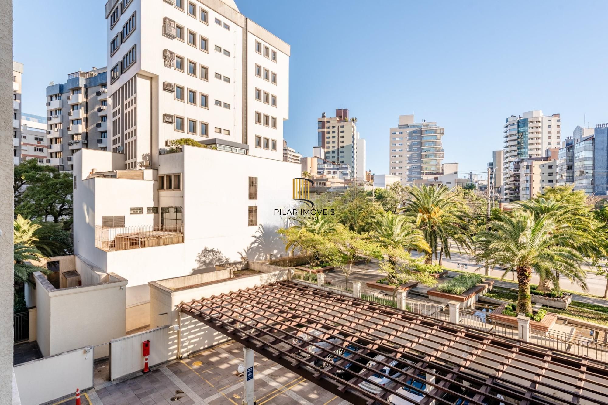 Apartamento de 1 dormitório á venda em Três Figueiras, Porto Alegre.