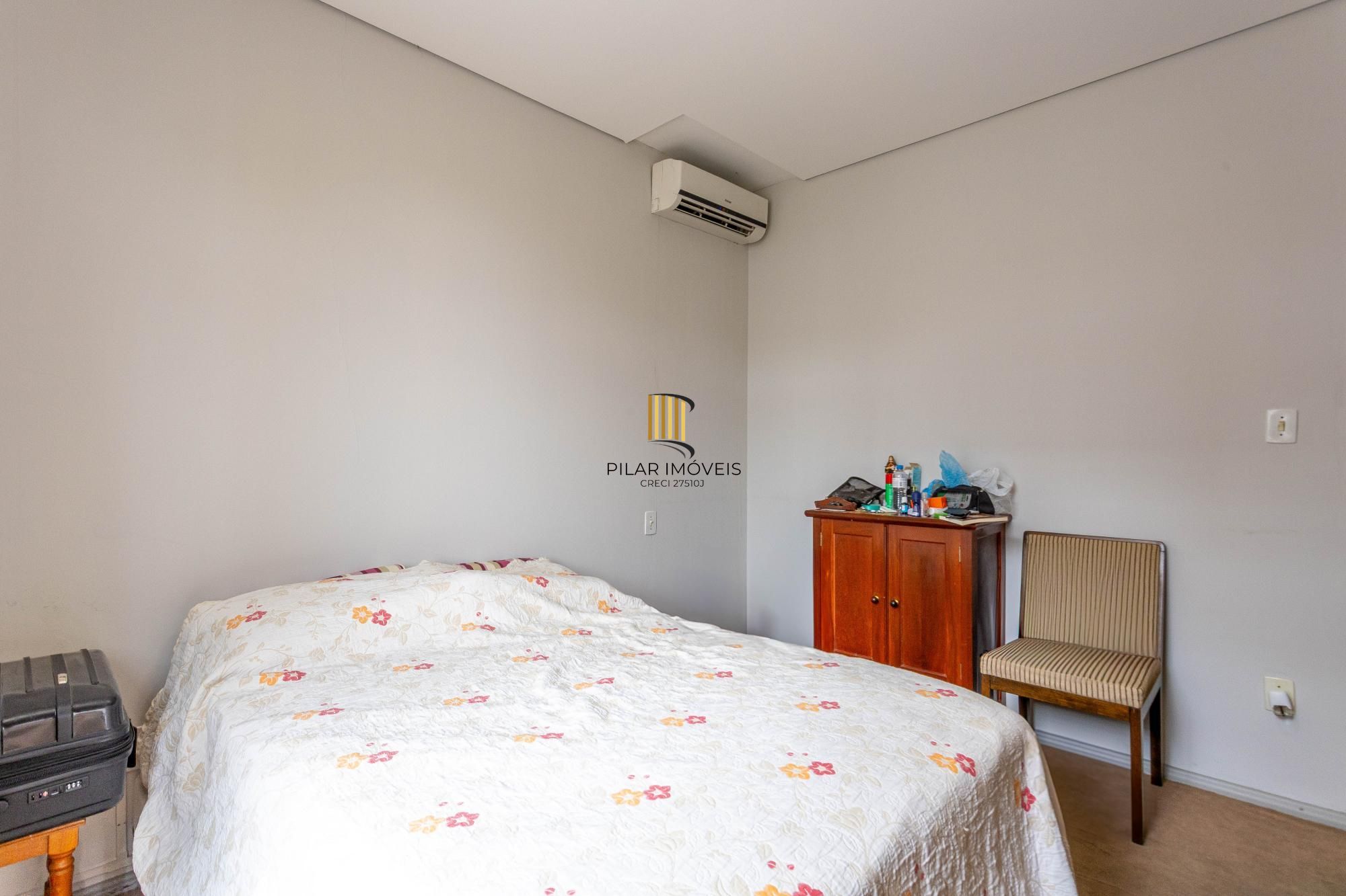 Casa 75m² com 3 dormitórios, 2 vagas no bairro Sarandi