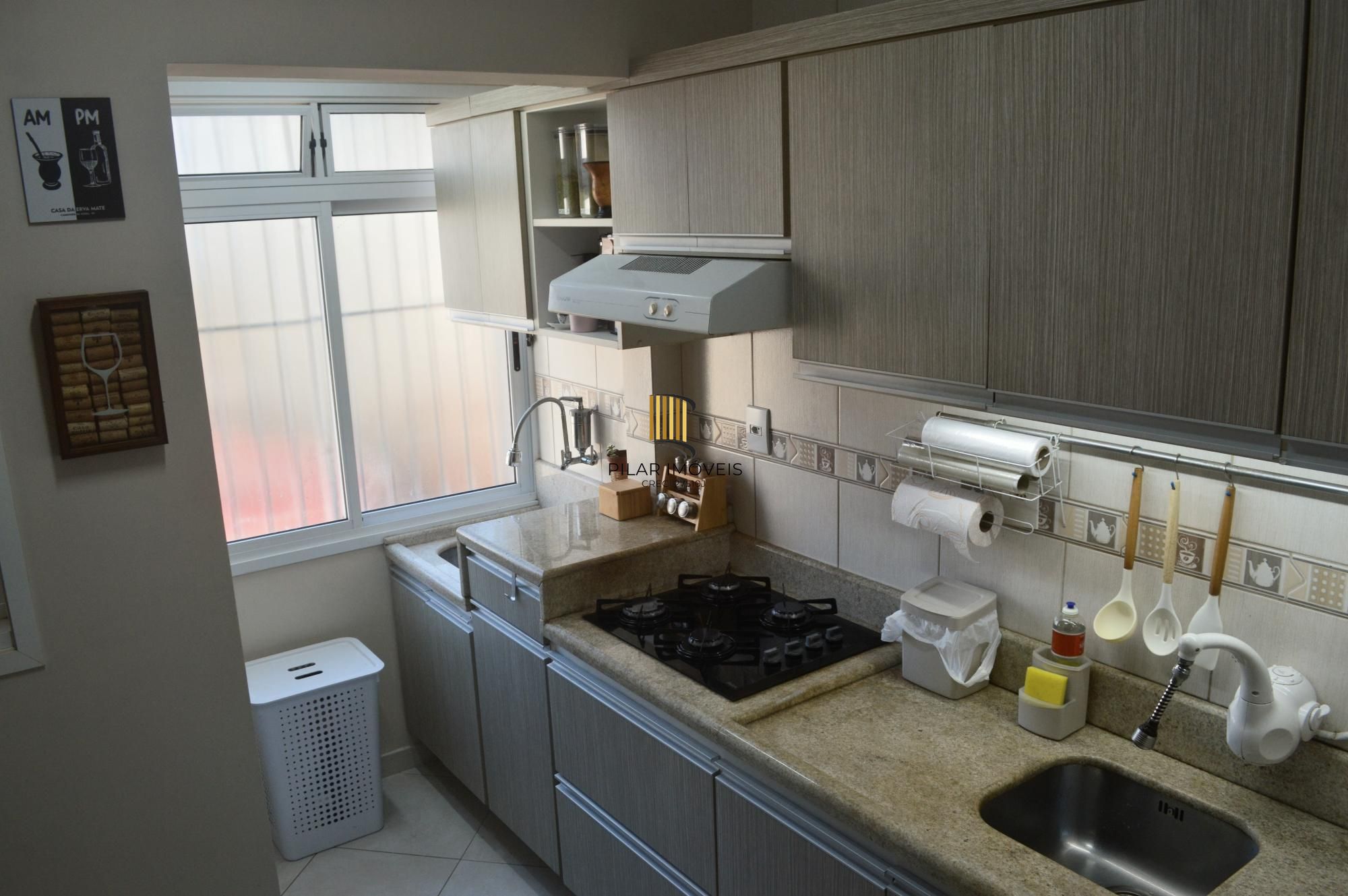 Apartamento com 3 quartos e 77m² à venda em Teresópolis, Porto Alegre.