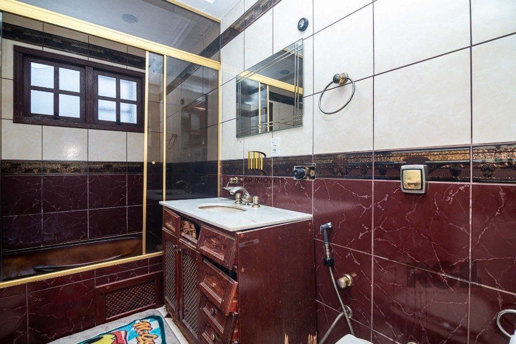 Casa 3 Dormitório(s) Bairro Sarandi