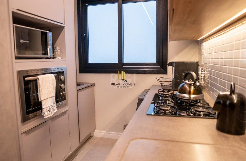 Apartamento para Venda - 81.57m², 2 dormitórios, sendo 1 suites, 2 vagas - Centro