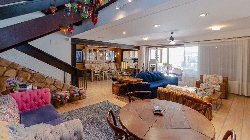 Casa De 602m²,  Bairro Bela Vista