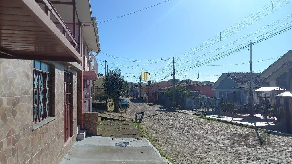 Casa 3 Dormitório(s) Bairro Santa Corona
