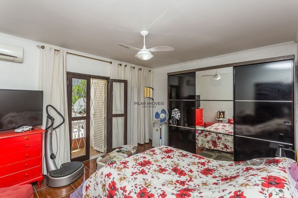 Casa 210m² - 3 dormitórios, 2 vagas