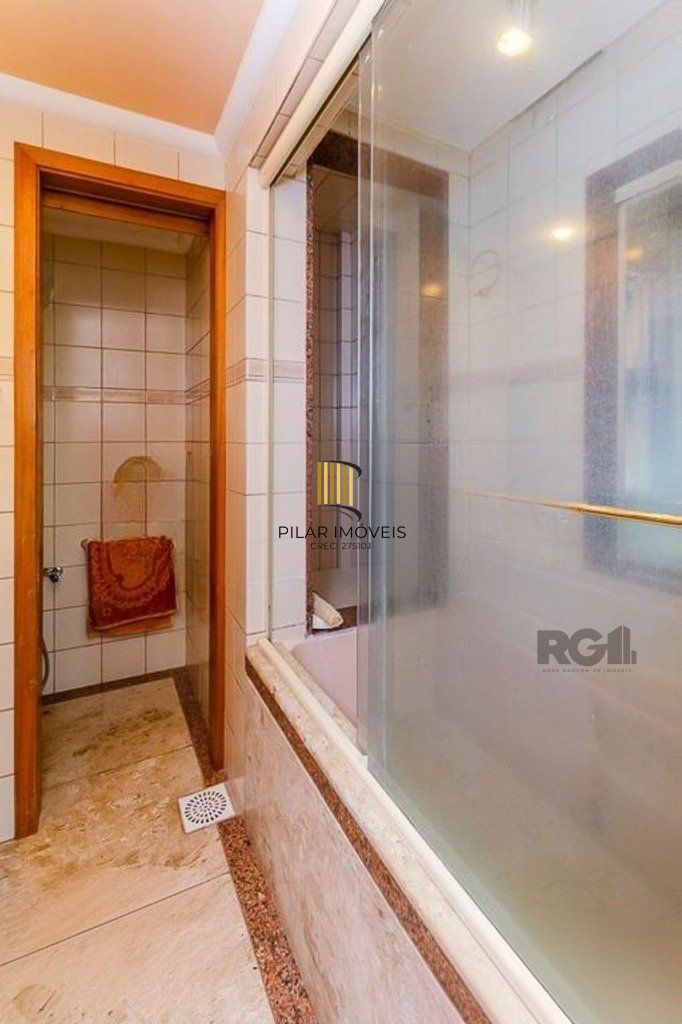 Casa de 3 dormitórios no bairro Vila Jardim