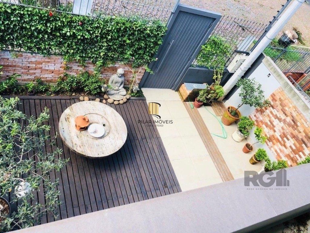 Casa 4 dormitórios no bairro Nonoai