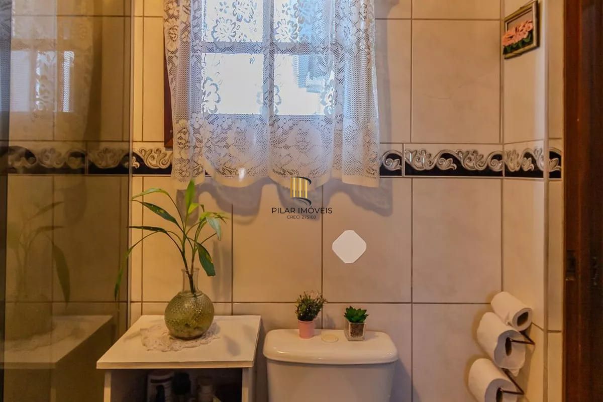 Casa de condomínio à venda com 258m², 3 quartos e 2 vagas