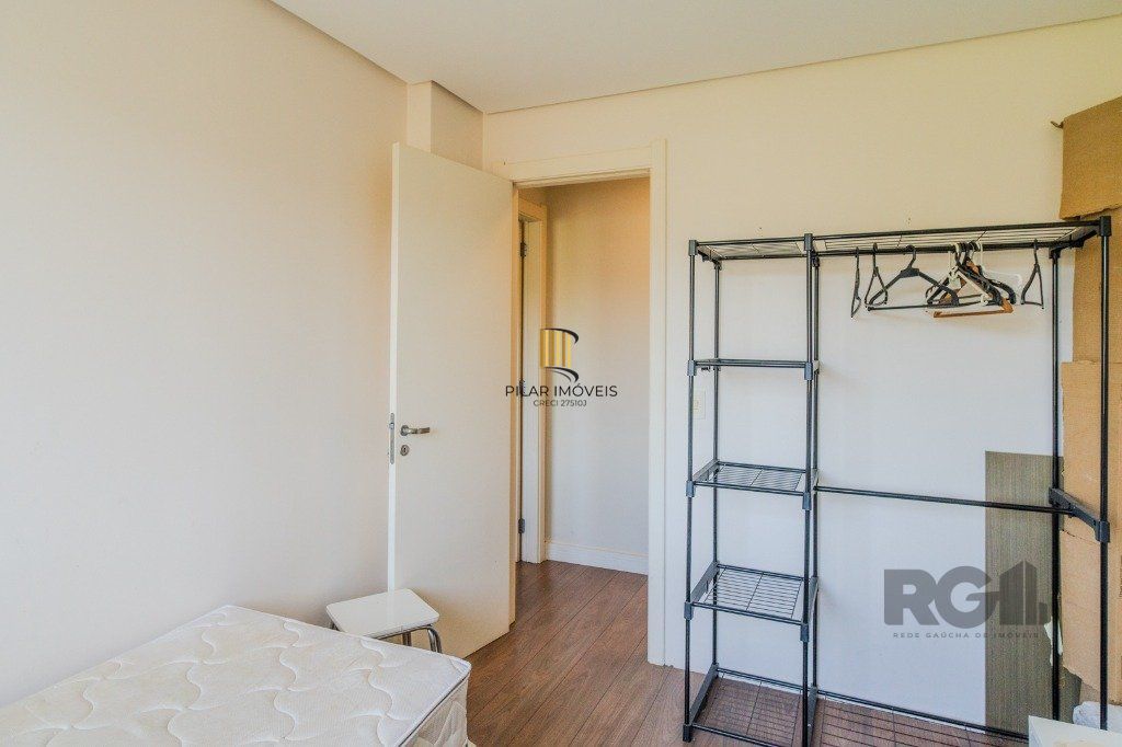 Apartamento de 2 dormitórios com 1 vaga no bairro Teresópolis