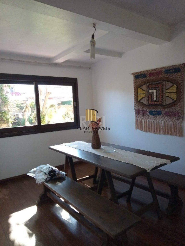 Casa 6 dormitórios no bairro Centro