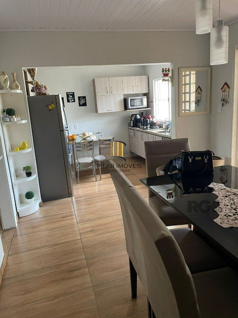 Casa de alvenaria, 03 dormitórios próximo a Av. Teresópolis