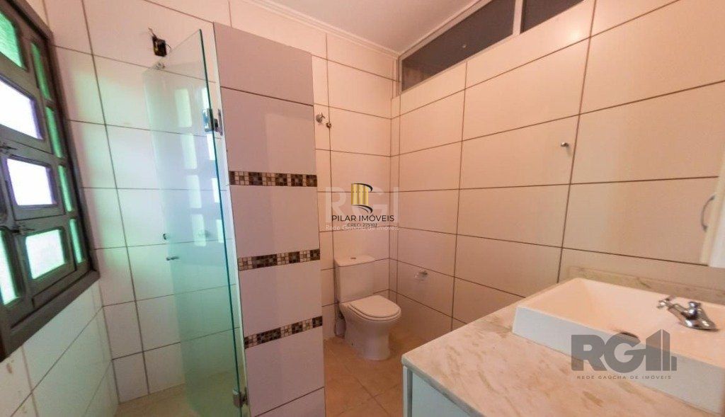 Casa para Venda - 450m², 4 dormitórios, sendo 3 suites, 5 vagas - Nonoai