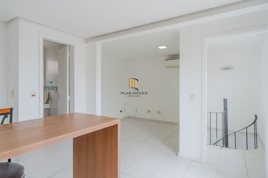 Cobertura 2 dorms à venda Rua Doutor Sebastião Leão, Azenha - Porto Alegre