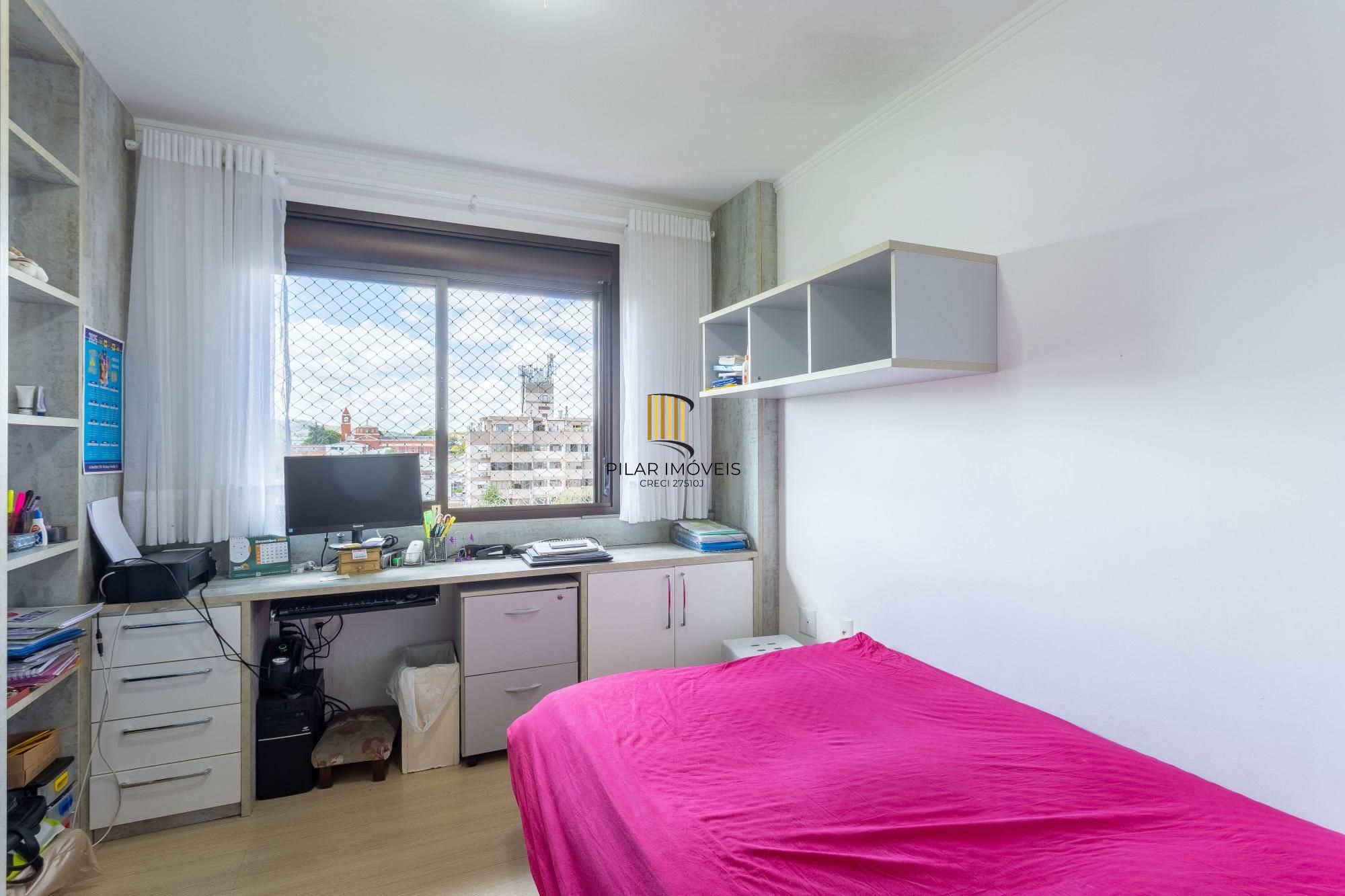 Apartamento à Venda com 2 Dormitórios (1 Suíte) e 2 Vagas Cobertas - Vila Ipiranga, Porto Alegre/RS