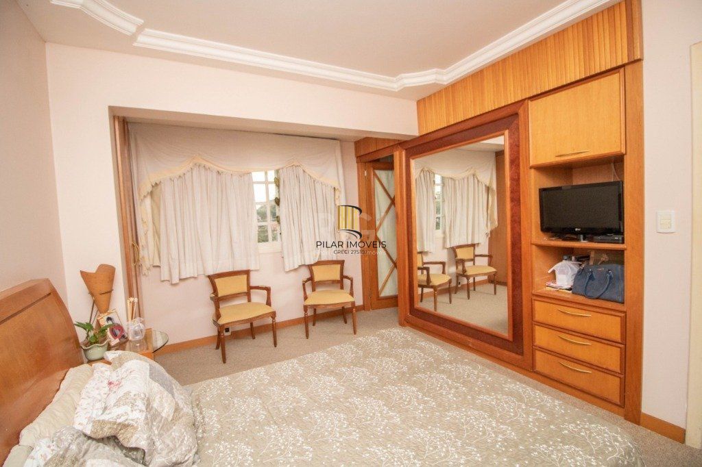Casa para Venda - 169m², 3 dormitórios, sendo 1 suites, 4 vagas - Ipanema